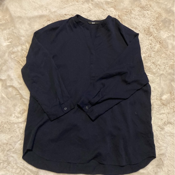 Uniqlo T-shirt Navy Blue - Picture 1 of 3